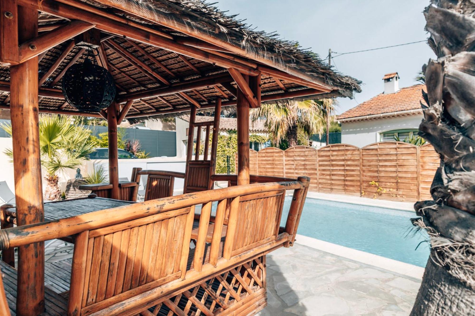 Reve D'Azur, Mazet En Bord De Mer, Parking, Piscine Partagee, Terrasse Bbq & Draps Inclus La Nartelle, 1 Salon, 1 Chambre, 1 Cuisine , 1 Sdb Сент-Максим Экстерьер фото