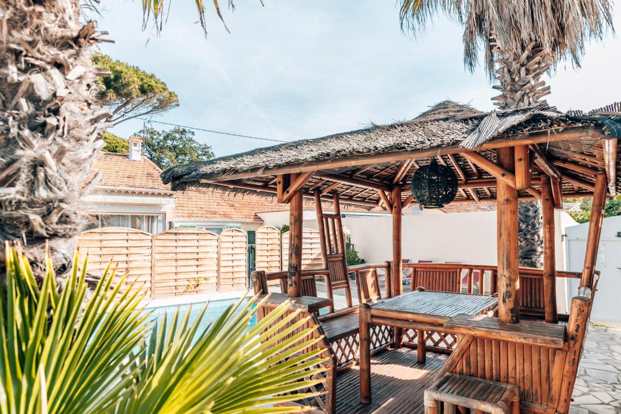 Reve D'Azur, Mazet En Bord De Mer, Parking, Piscine Partagee, Terrasse Bbq & Draps Inclus La Nartelle, 1 Salon, 1 Chambre, 1 Cuisine , 1 Sdb Сент-Максим Экстерьер фото