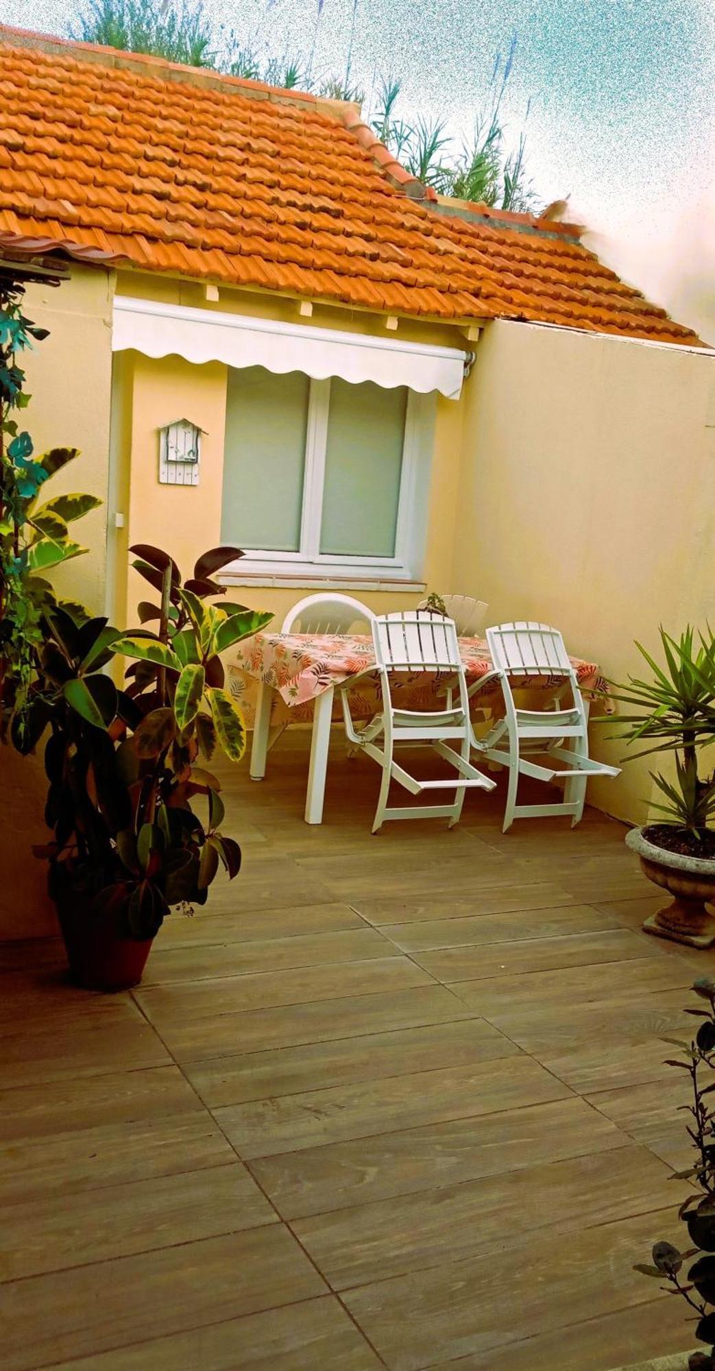 Reve D'Azur, Mazet En Bord De Mer, Parking, Piscine Partagee, Terrasse Bbq & Draps Inclus La Nartelle, 1 Salon, 1 Chambre, 1 Cuisine , 1 Sdb Сент-Максим Экстерьер фото